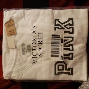 VS PINK shirt NWT